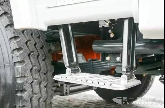 复合工况,主打轻量化!联合卡车8x4搅拌车测评3.jpg 复合工况,主打轻量化!联合卡车8x4搅拌车测评3.jpg
