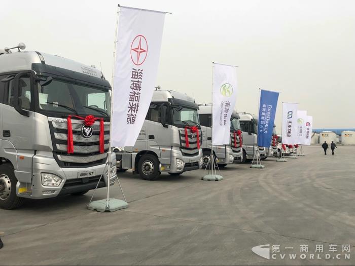 展车.jpg 展车.jpg