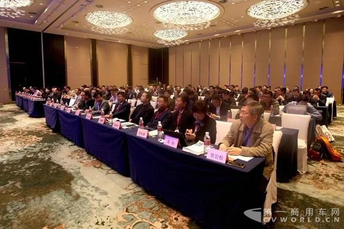 昨天,上汽红岩围绕“新四化”搞了一个生态圈2.jpg 昨天,上汽红岩围绕“新四化”搞了一个生态圈2.jpg