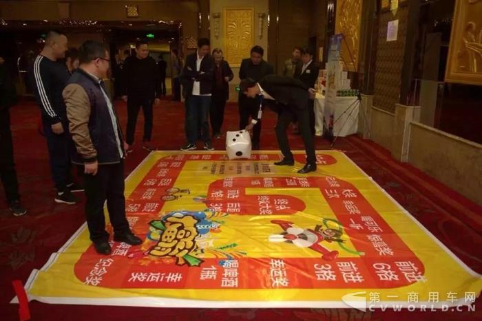 助阵大西北交通运输 新J6北方款驰骋新疆1.jpg 助阵大西北交通运输 新J6北方款驰骋新疆1.jpg