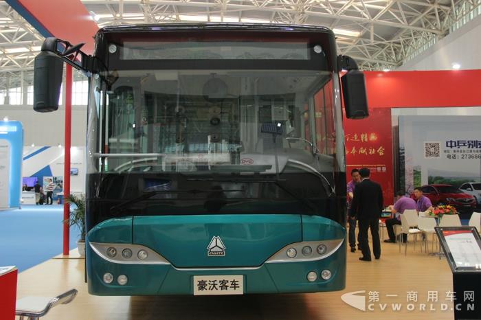 中国重汽JK6106GBEVQ4纯电动城市客车 (3).jpg 中国重汽JK6106GBEVQ4纯电动城市客车 (3).jpg