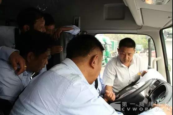 高原天路有邮政,动力性能是保证2.jpg 高原天路有邮政,动力性能是保证2.jpg