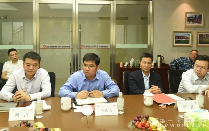 东风商用车一次签下1000辆轿运车订单,什么车这么火?2.jpg 东风商用车一次签下1000辆轿运车订单,什么车这么火?2.jpg