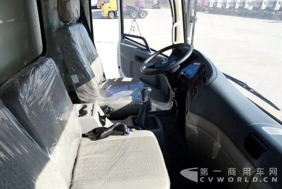 东风商用车4.jpg 东风商用车4.jpg