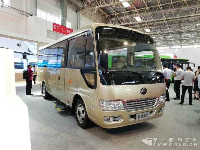 宇通ZK6710Q1T 2.jpg 宇通ZK6710Q1T 2.jpg