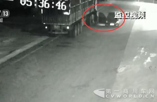 多警种联手打击煤运通道上“油耗子”2.jpg