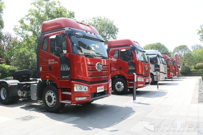 展车.jpg 展车.jpg