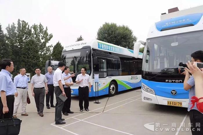 亿华通新一代燃料电池发动机产品发布 清华大学校长邱勇院士点赞支持1.jpg 亿华通新一代燃料电池发动机产品发布 清华大学校长邱勇院士点赞支持1.jpg