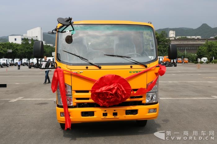 新能源汽车 (3).jpg 新能源汽车 (3).jpg