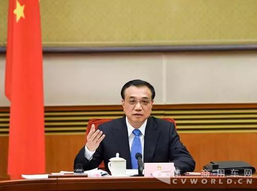 定了!国务院刚刚发话:2019年1月1日起全面供应国六标准汽柴油!.jpg 定了!国务院刚刚发话:2019年1月1日起全面供应国六标准汽柴油!.jpg
