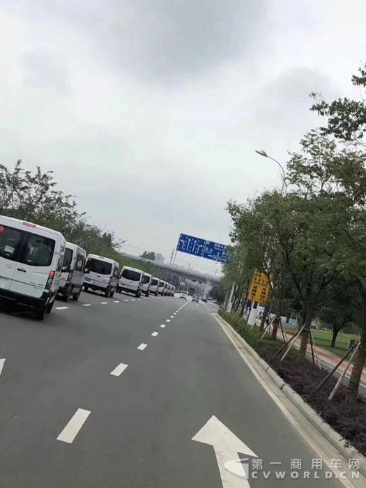 星锐二代在比赛中.jpg 星锐二代在比赛中.jpg