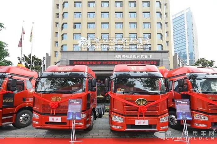 “四季顺心、四季来财”,因为他们都用解放新J6四季款1.jpg “四季顺心、四季来财”,因为他们都用解放新J6四季款1.jpg