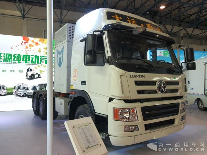 大运纯电动牵引车.jpg 大运纯电动牵引车.jpg