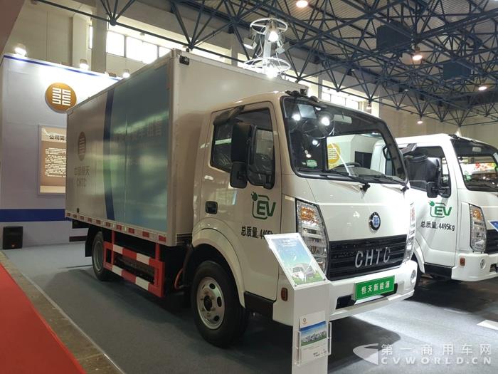 新楚风纯电动厢式运输车.jpg