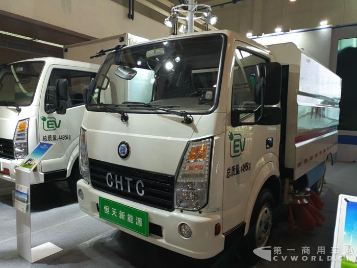 新楚风纯电动清扫车1.jpg