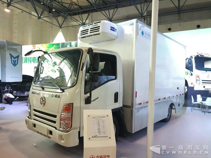 大运纯电动冷藏车1.jpg