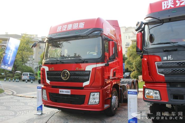 600马力陕汽德龙X3000康明斯6X4牵引车 (10).jpg
