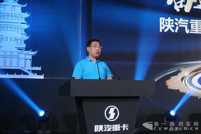 陕汽控股集团党委书记、董事长袁宏明.jpg 陕汽控股集团党委书记、董事长袁宏明.jpg
