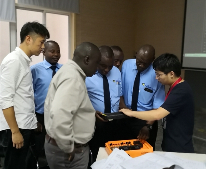 非洲客户到海格学习交流.jpg 非洲客户到海格学习交流.jpg