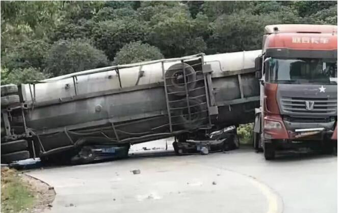 超载2.jpg 超载2.jpg