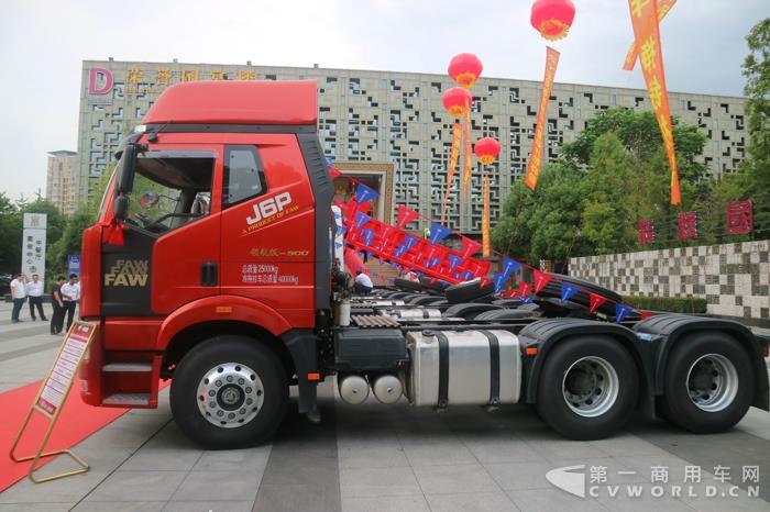 现场展车3.jpg