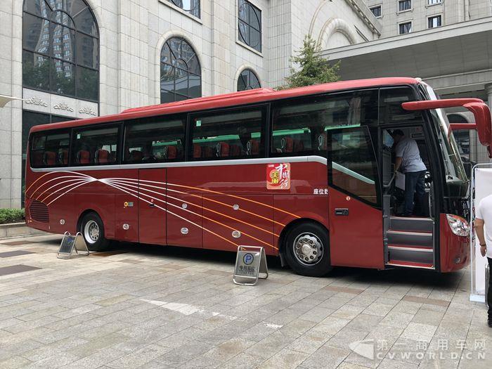 安凯A9 12米高档客车1.jpg
