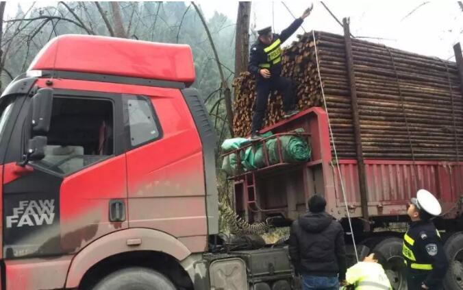 货车2.jpg 货车2.jpg