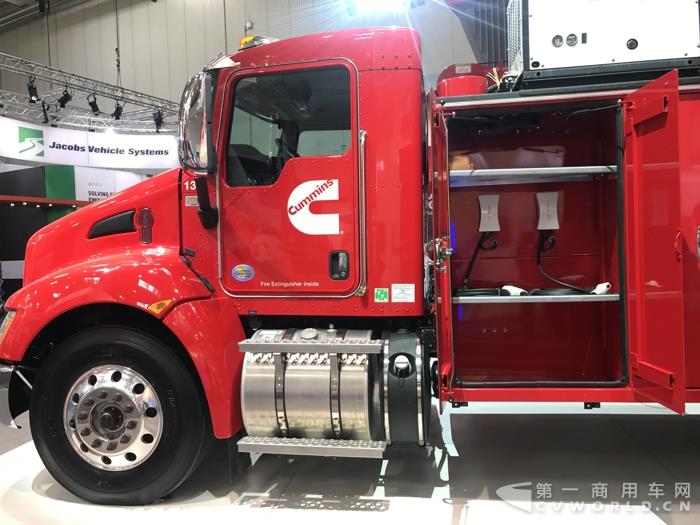 康明斯13.jpg 康明斯13.jpg