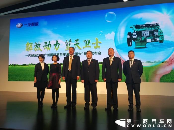 合影留念.jpg 合影留念.jpg
