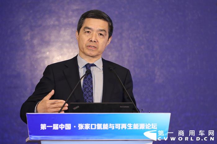 中国电动汽车百人会执行副理事长、中国科学院院士欧阳明高_副本.jpg