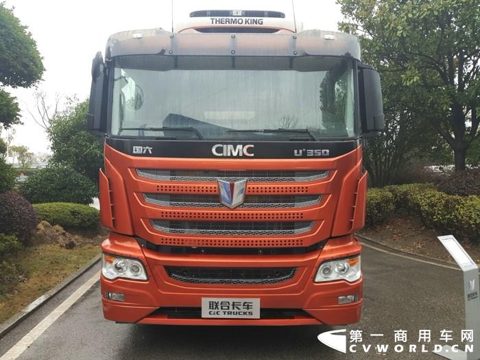 联合卡车350马力6×2国六冷藏车.jpg 联合卡车350马力6×2国六冷藏车.jpg