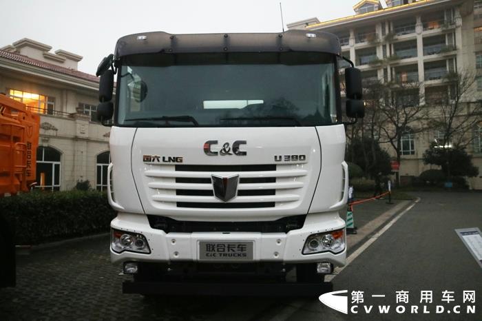 联合卡车U380国六LNG搅拌车.jpg 联合卡车U380国六LNG搅拌车.jpg