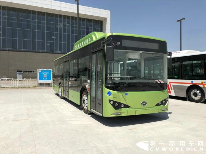 比亚迪K8纯电动客车2.jpg 比亚迪K8纯电动客车2.jpg