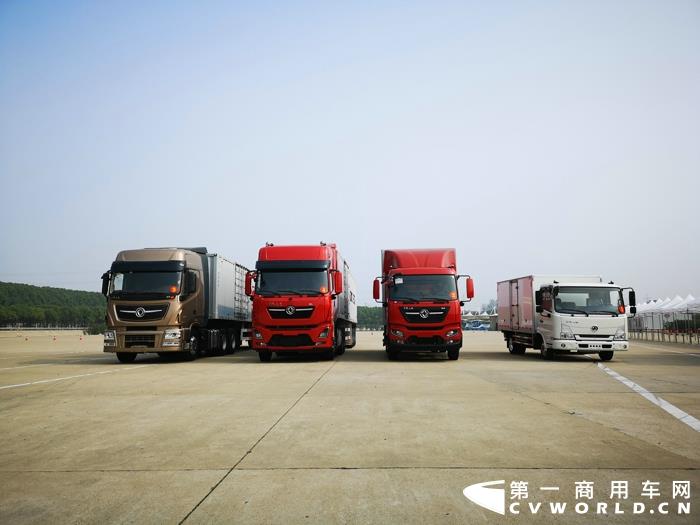 东风天龙卡车.jpg 东风天龙卡车.jpg