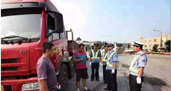 货车22.jpg 货车22.jpg
