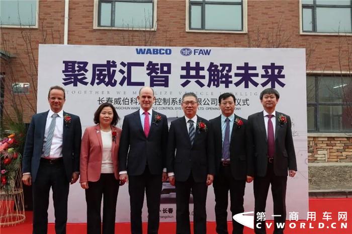 微信图片_20190227153308_副本.jpg
