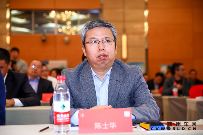 vbox7227_4O3A3071_141340_small_副本.jpg vbox7227_4O3A3071_141340_small_副本.jpg