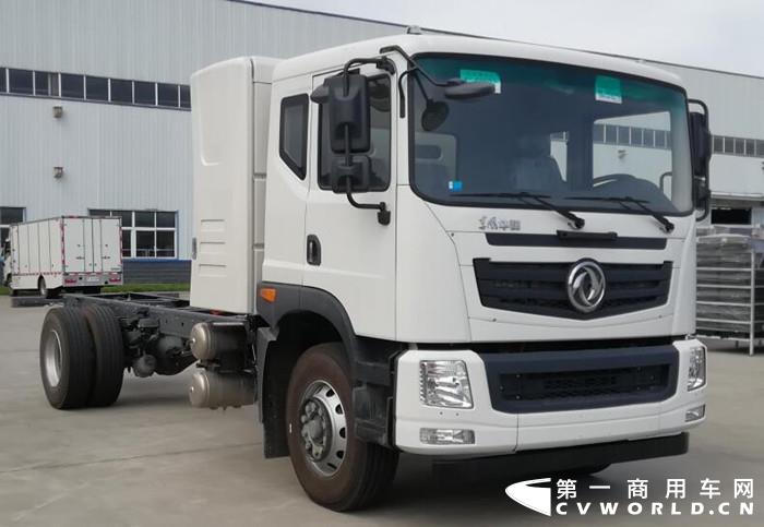 东风EQ1180GTZEVJ1_副本.jpg