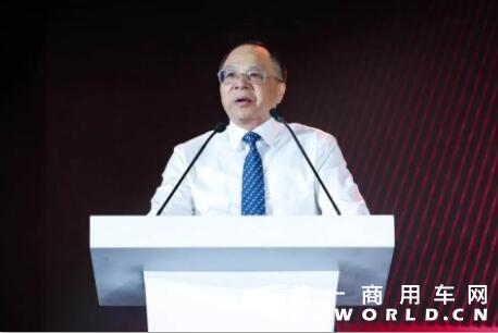 福田康明斯4.jpg 福田康明斯4.jpg