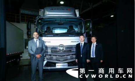 福田康明斯8.jpg 福田康明斯8.jpg