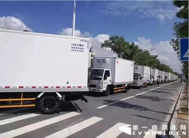 轻卡3.jpg 轻卡3.jpg