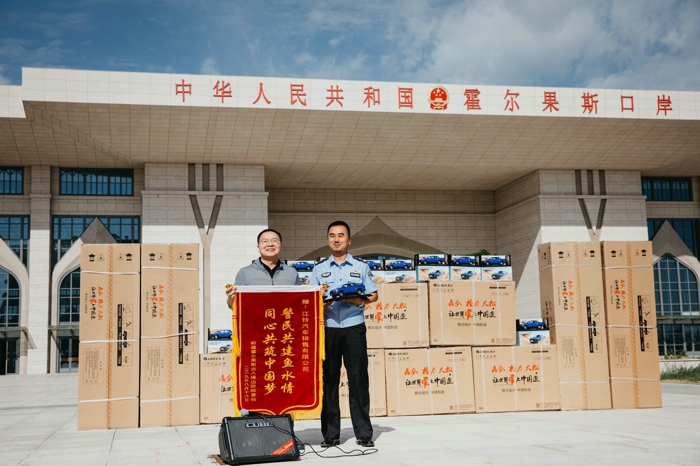 江铃2.jpg 江铃2.jpg
