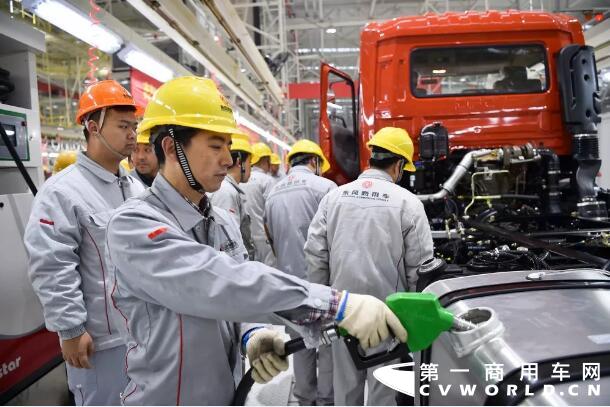 东风商用车4.jpg 东风商用车4.jpg