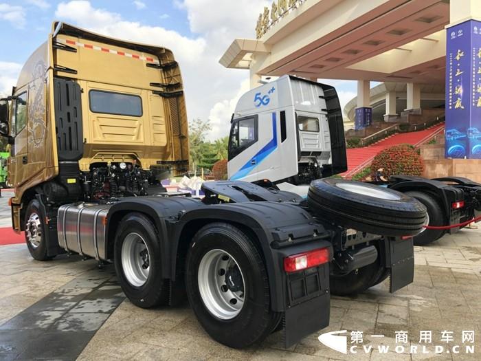 现场展车5.jpg 现场展车5.jpg