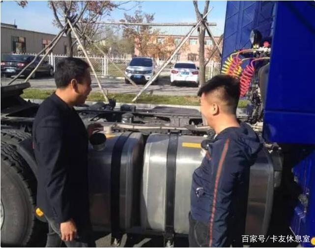 重卡11.jpg 重卡11.jpg