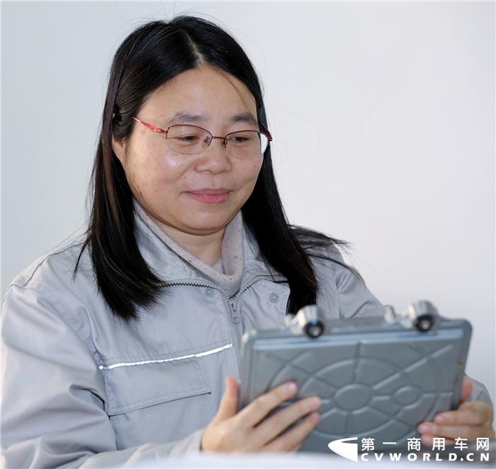 1、尤丽艳_副本.jpg