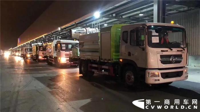 东风天锦消毒雾炮车01.jpg