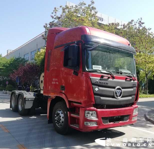 欧曼牵引车.jpg 欧曼牵引车.jpg