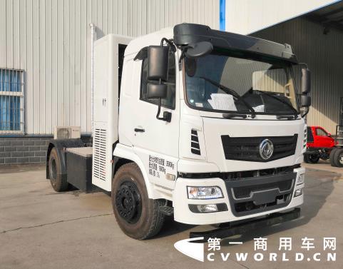 东风燃料电池牵引车.jpg 东风燃料电池牵引车.jpg