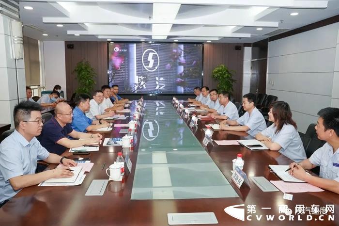 陕汽1.jpg 陕汽1.jpg